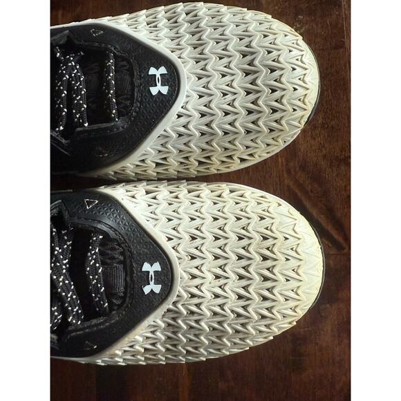 Under Armour Men’s Highlight Hammer MC Cleats Black and White size 8.5 - Picture 4 of 5